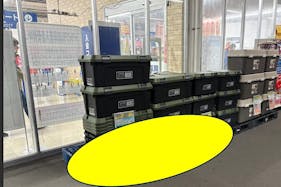 【スーパーセンタートライアル隼人店】販促プロモーションに利用可能な『屋外催事スペース』