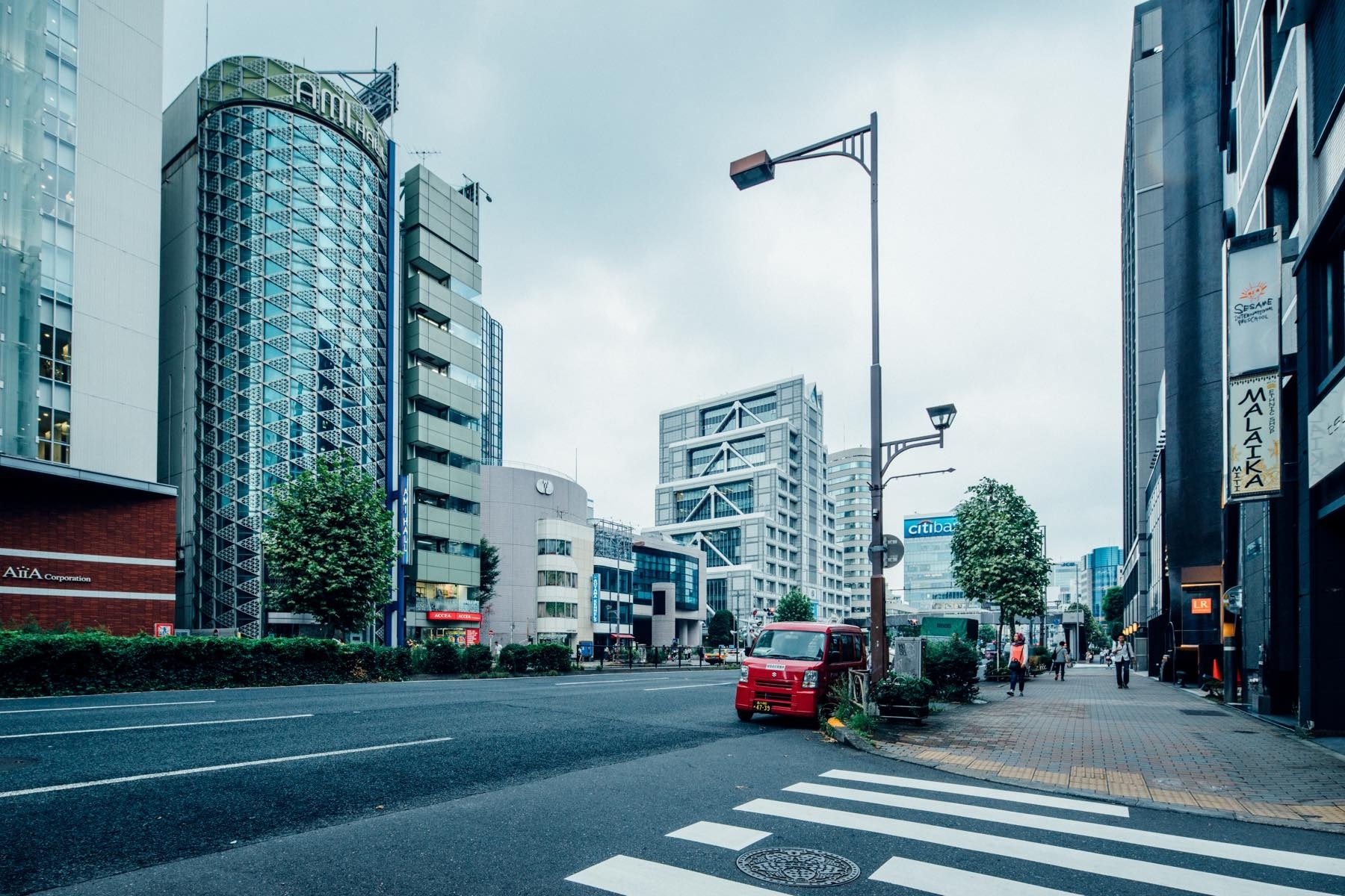 【渋谷駅7分】音と食を楽しむ青山の地下カフェの画像10