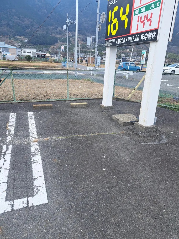 【ミスタートンカチ南濃】販促プロモーションに最適な入口付近スペース