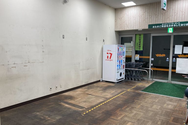 【ユニディ若葉台店】2階催事場 物販やプロモーションに最適なホームセンター内の屋内催事イベントスペースの画像1