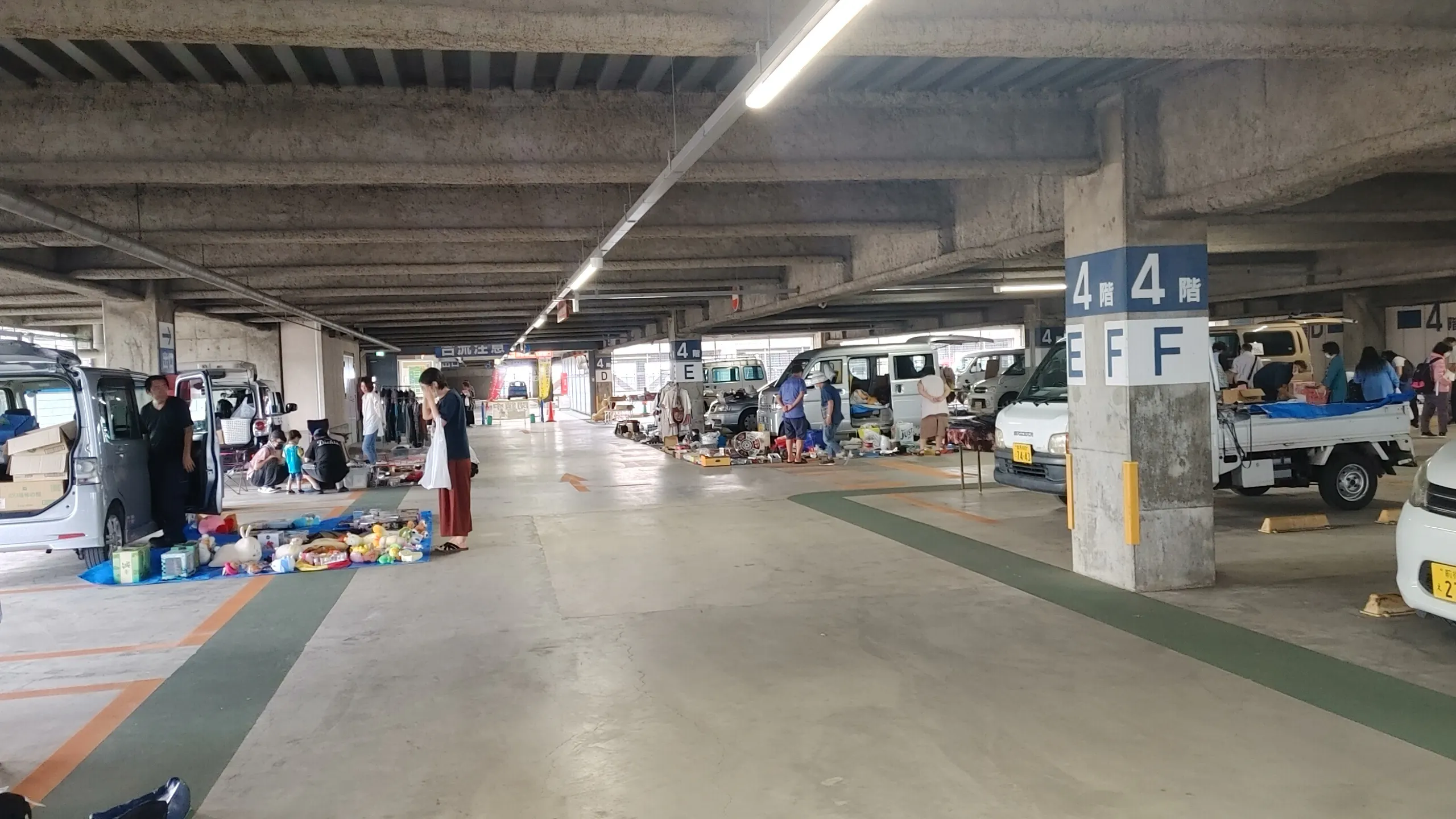 【メガセンタートライアル伊勢崎中央店】⑫フリーマーケット開催時限定スペース(4階東側エントランス横駐車場1区画)
