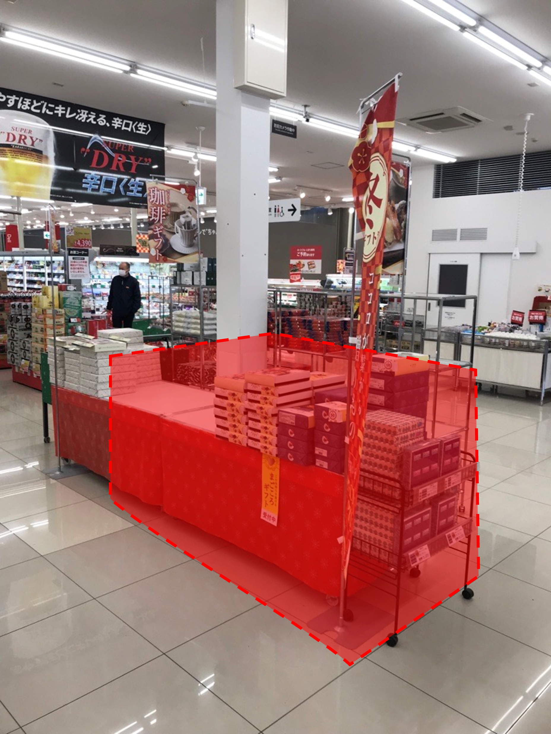 【西友　佐久野沢店】店内入口付近　プロモーション用途や物販、食物販のポップアップストアに最適なスーパー店内催事イベントスペース