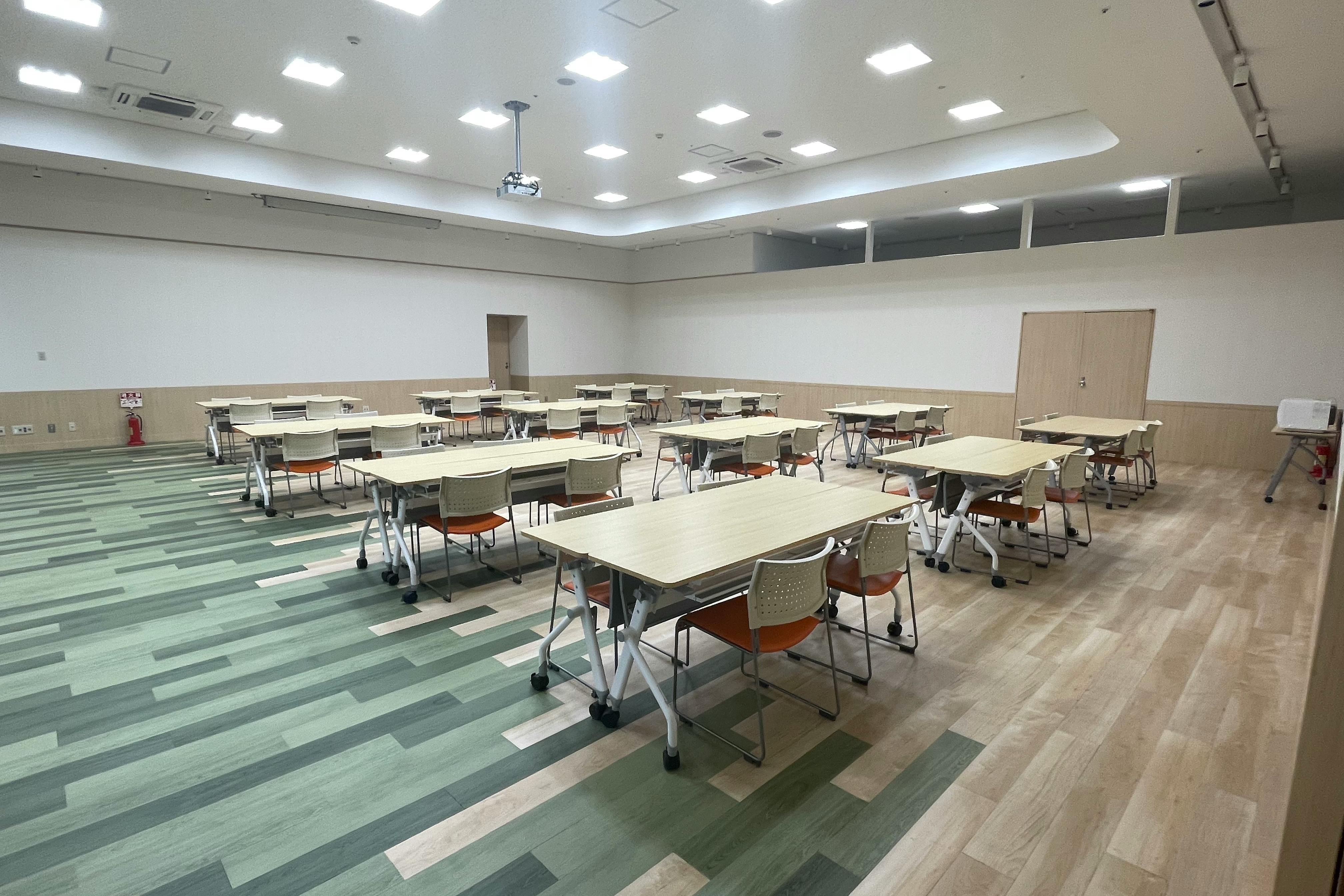 【イオンモール千葉ニュータウン】モール棟3Fイオンホール