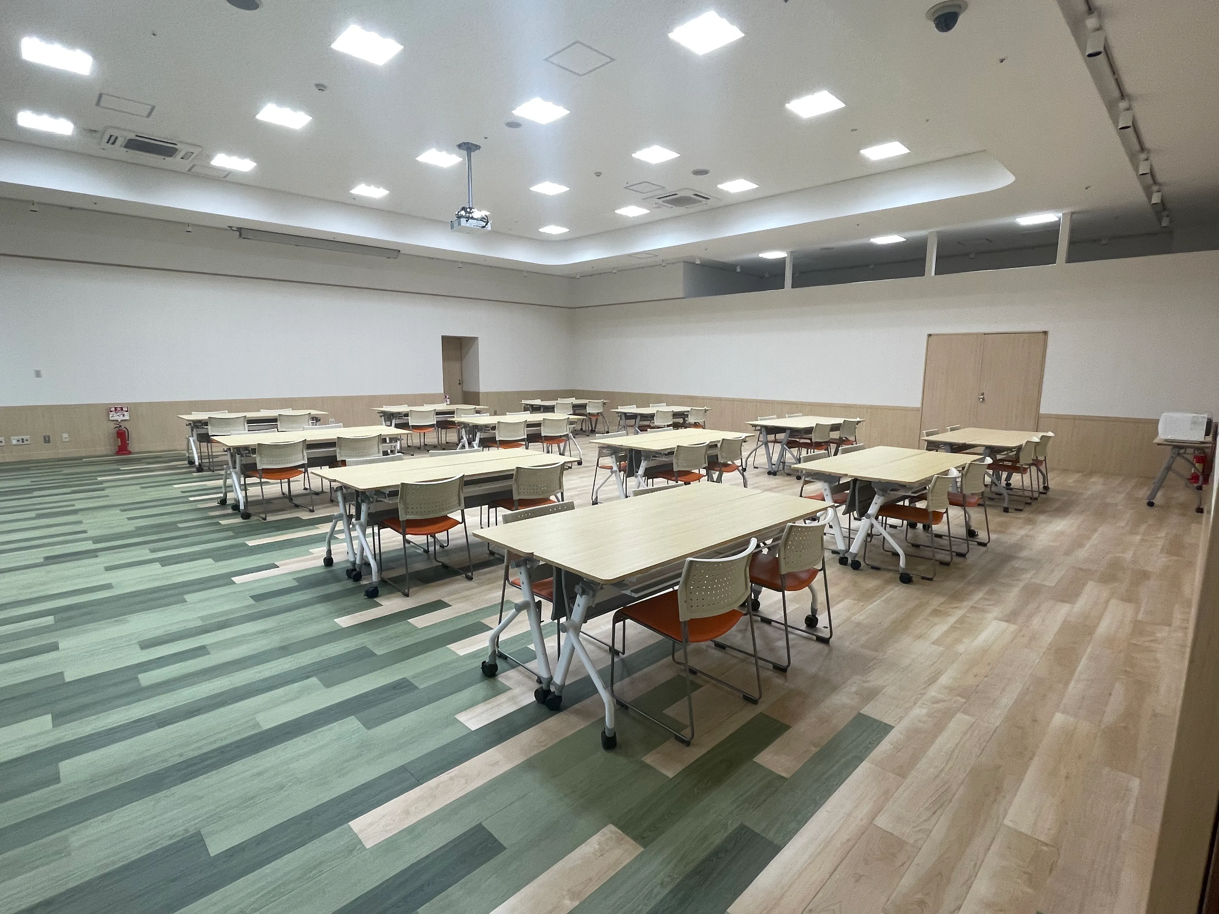 【イオンモール千葉ニュータウン】モール棟3Fイオンホール