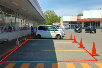 【マックスバリュ平内店】農産側入口前駐車場(キッチンカー) キッチンカー出店に最適なスーパー店外催事イベントスペース