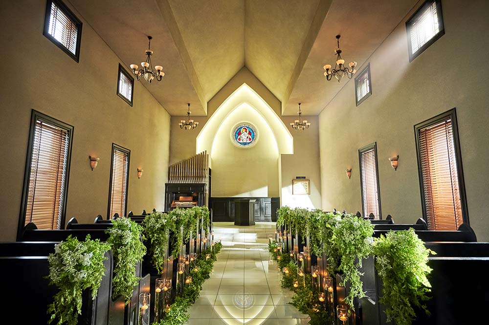 【小山市城東】撮影やレセプションパーティーに利用可能なフォーマルデザインのイベントスペース(チャペル)のメイン画像