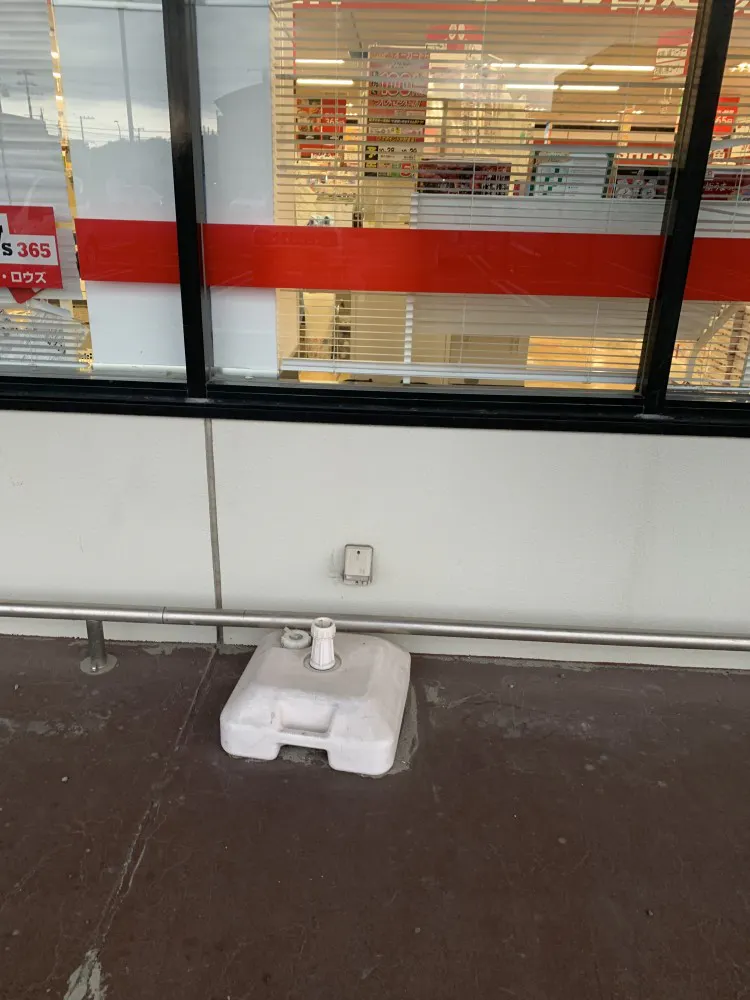 【ザ・ロウズ西浜】販促プロモーションに最適な軒下スペース