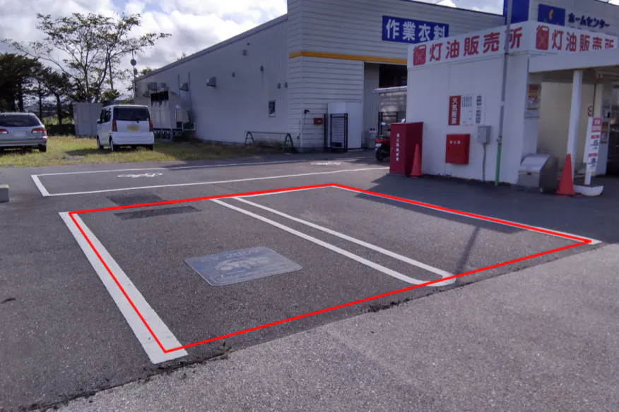 【サンデー種市店】屋外駐車場 キッチンカーの出店に最適なホームセンター内駐車場の屋外イベントスペース
