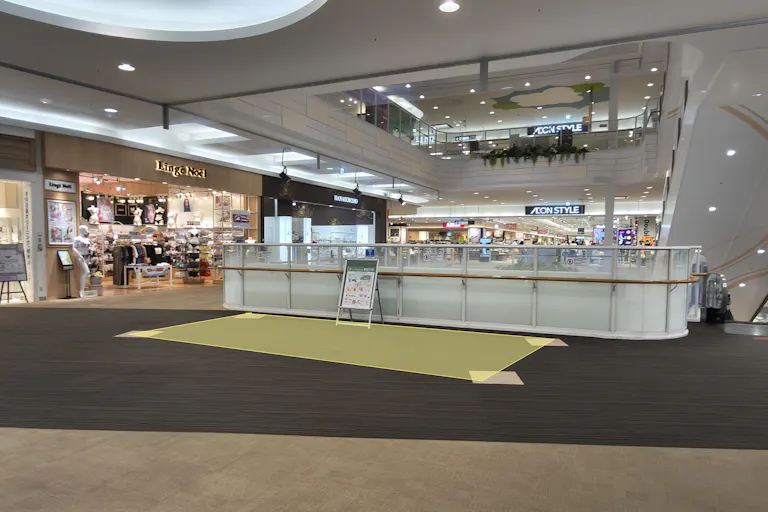 【イオンモール新潟亀田インター*】1F未来屋書店前の画像4