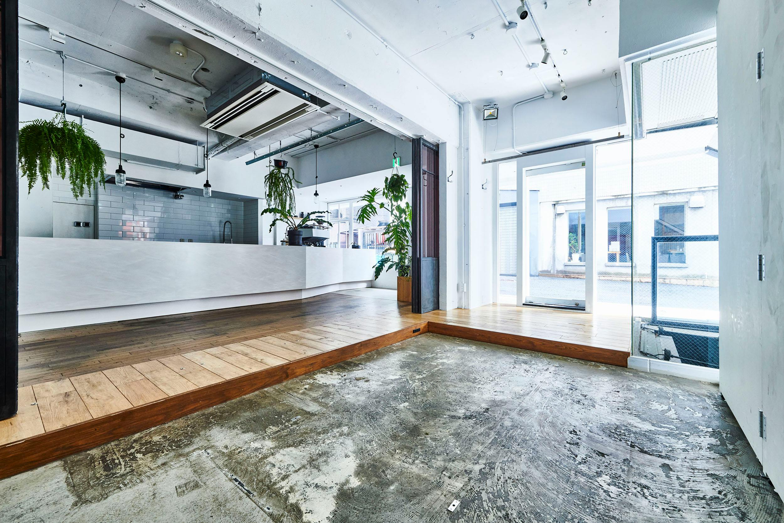 【 代官山駅5分 / メイン通り1F 路面 】 クリエイティブなキュレーション型