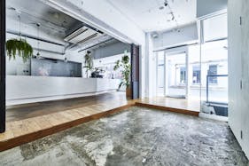【 代官山駅5分 / メイン通り1F 路面 】 クリエイティブなキュレーション型