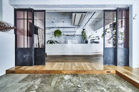 【 代官山駅5分 / メイン通り1F 路面 】 クリエイティブなキュレーション型