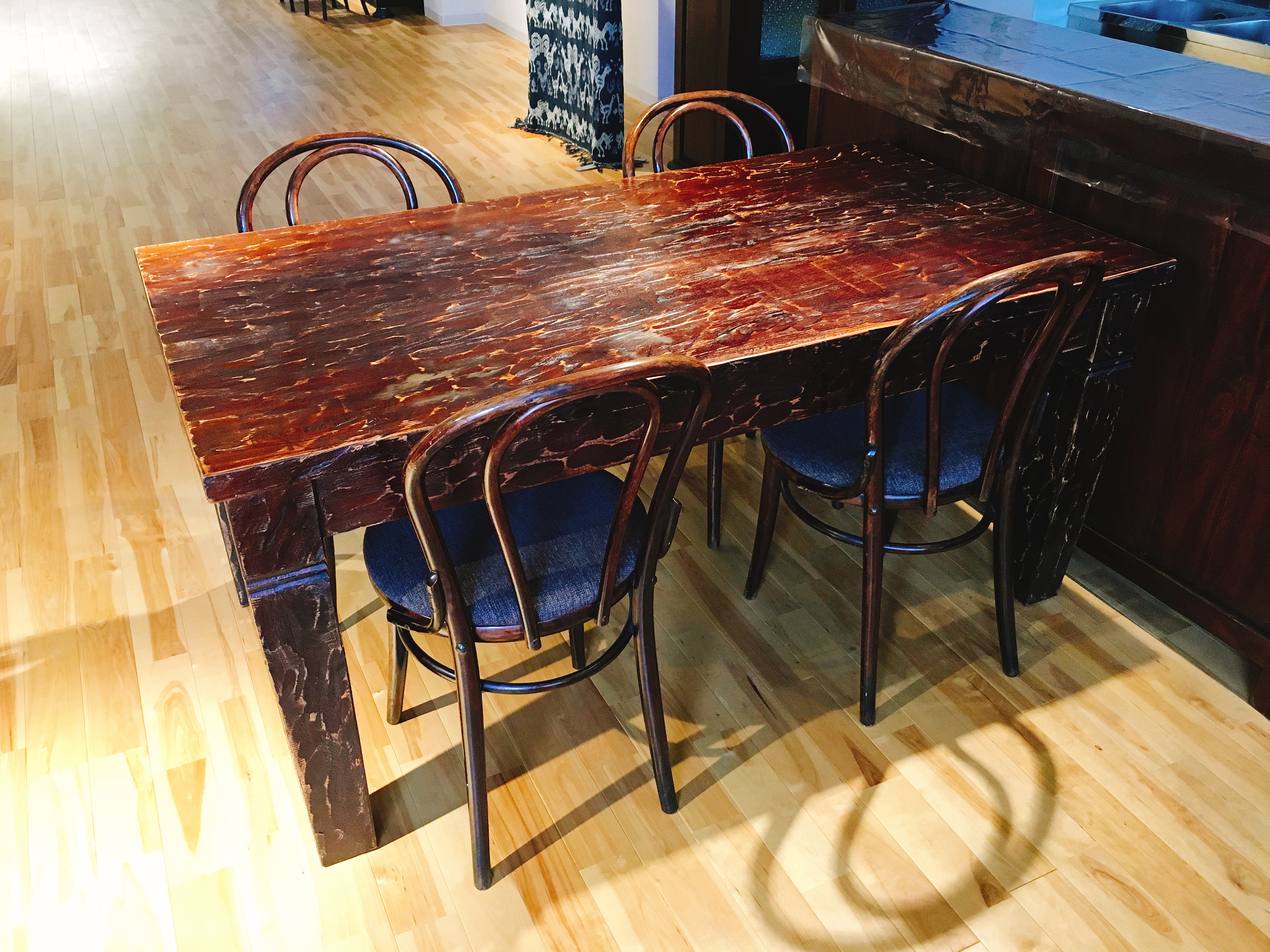 常設テーブル・イス(無料・1ｾｯﾄのみ)