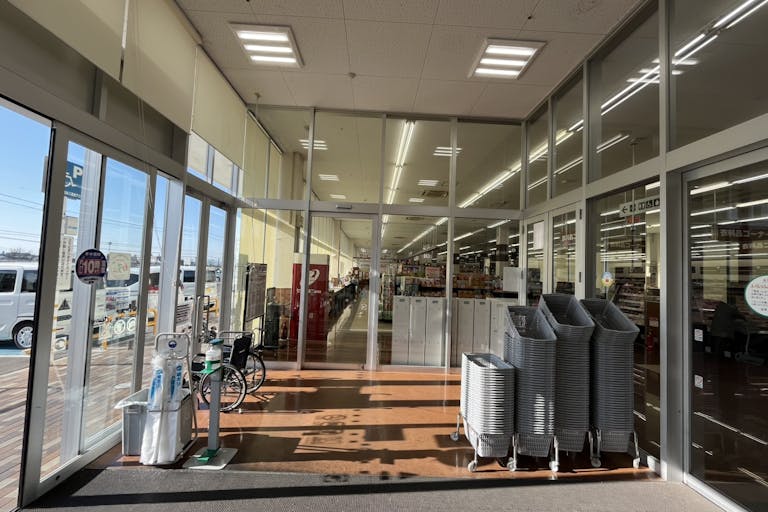 【オークワ名古屋守山】プロモーションに利用可能な農産出入口のスペースの画像2