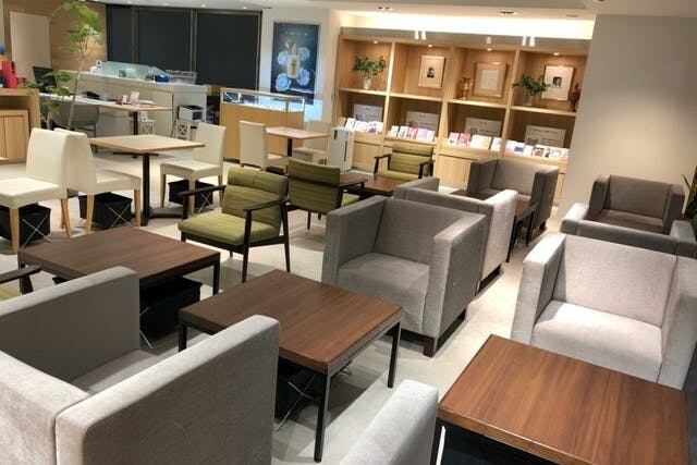 エレベーターからの店内イメージ