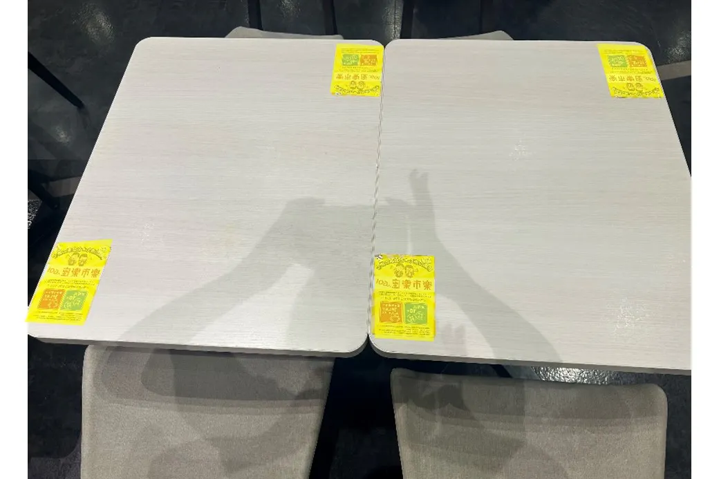 【イオンモール新小松】モール内広告 フードコートステッカー