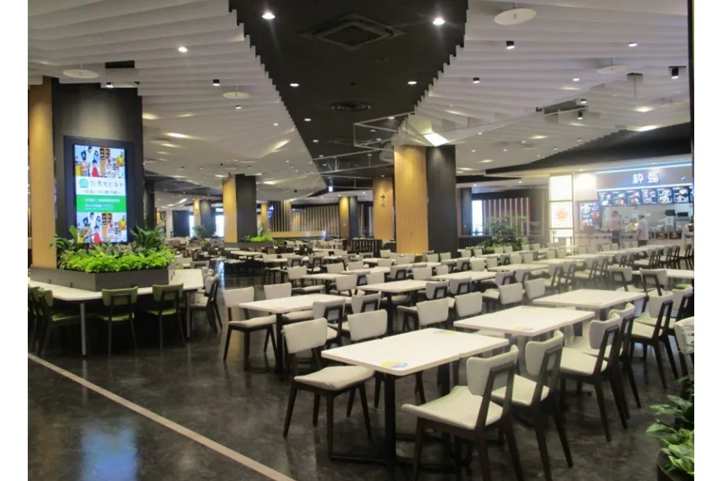 【イオンモール新小松】モール内広告 フードコートステッカー