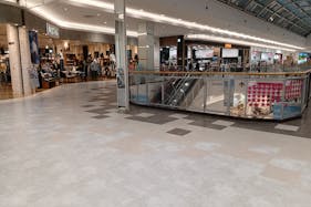 【イオンモール太田】2F ライトオン前