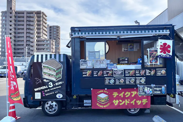 ホットドッグ×キッチンカー@ホームセンターサンデー仙台卸町店出店事例