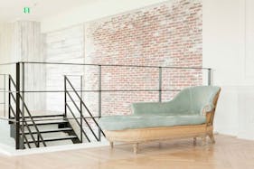 【東京国際クルーズターミナル駅5分】撮影に適した広さ200㎡を超える吹き抜けのスタジオ