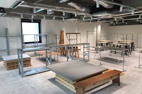 【渋谷駅7分】アパレル展示会やポップアップストアに適した豊富な什器が便利な広々イベントスペース