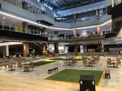 【ららぽーと堺】1階 Fansta XROSS STADIUM
