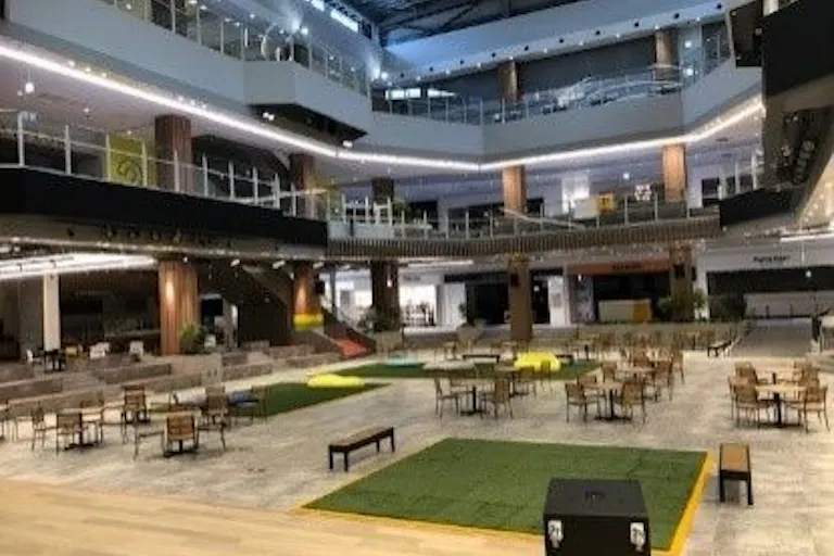 【ららぽーと堺】1階 Fansta XROSS STADIUMの画像3