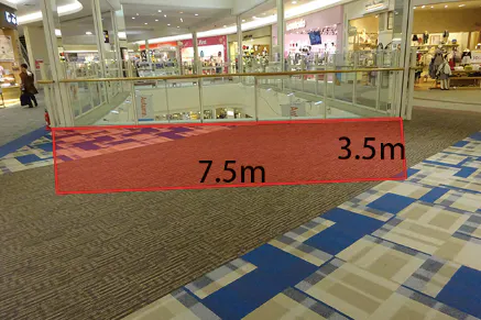 【イオンモール神戸北】3F さつきブリッジ(スタジオアリス前)※ベンチ無