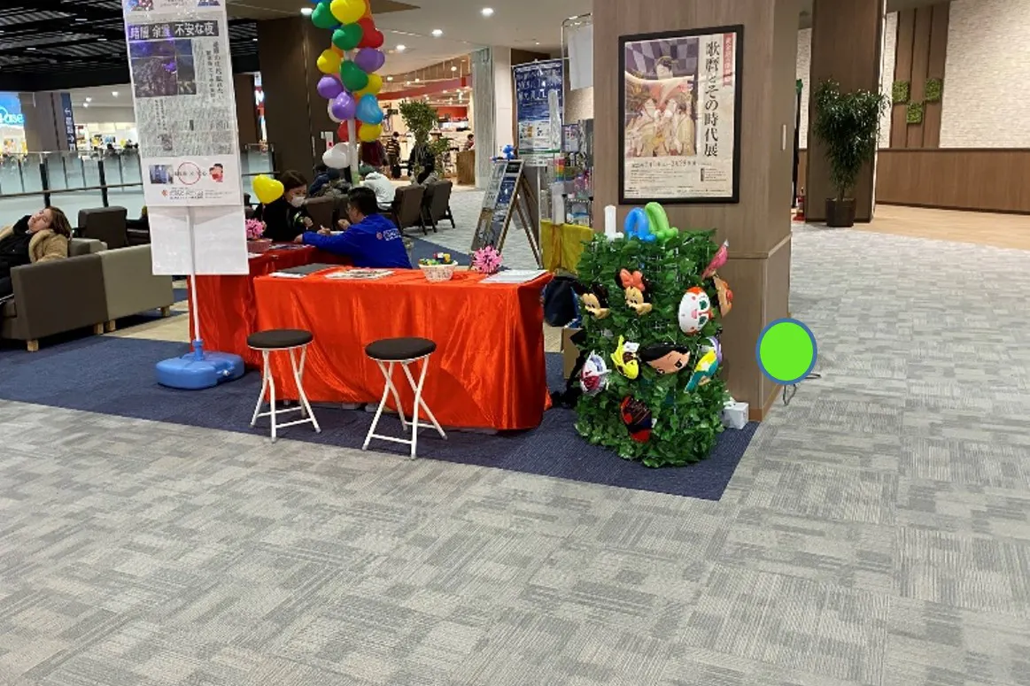 【イオンタウン四日市泊/2F グリーンスペース】会員獲得イベントに最適なフードコートに最も近い2F中央に位置する通行量の多いイベントスペース