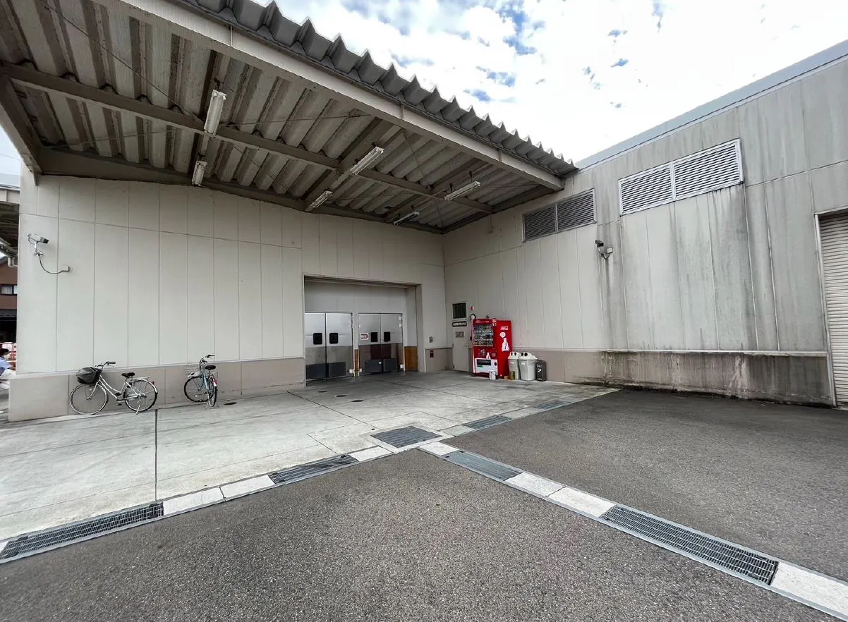 【スーパーセンターオークワ関】販促キャンペーンやプロモーションイベントに適した1階入口付近スペース