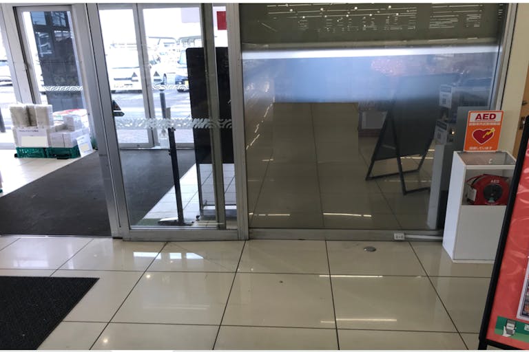 【西友 江南店】1階食品スーパーマーケット(入口横) ポップアップストア(物販、食物販)やプロモーション用途に最適なスーパー店内催事イベントスペースの画像1