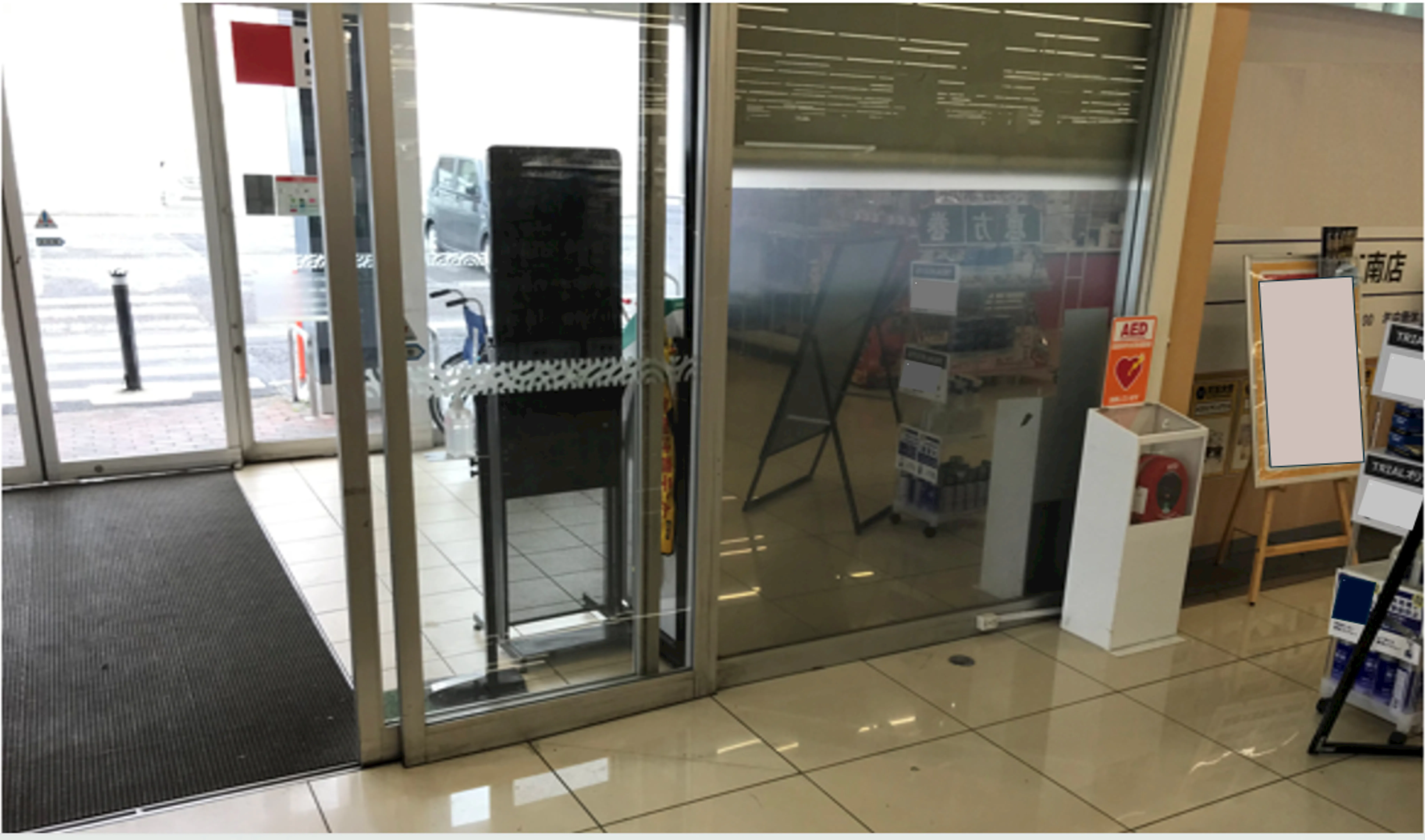 【西友　江南店】1階食品スーパーマーケット(入口横)　ポップアップストア(物販、食物販)やプロモーション用途に最適なスーパー店内催事イベントスペース