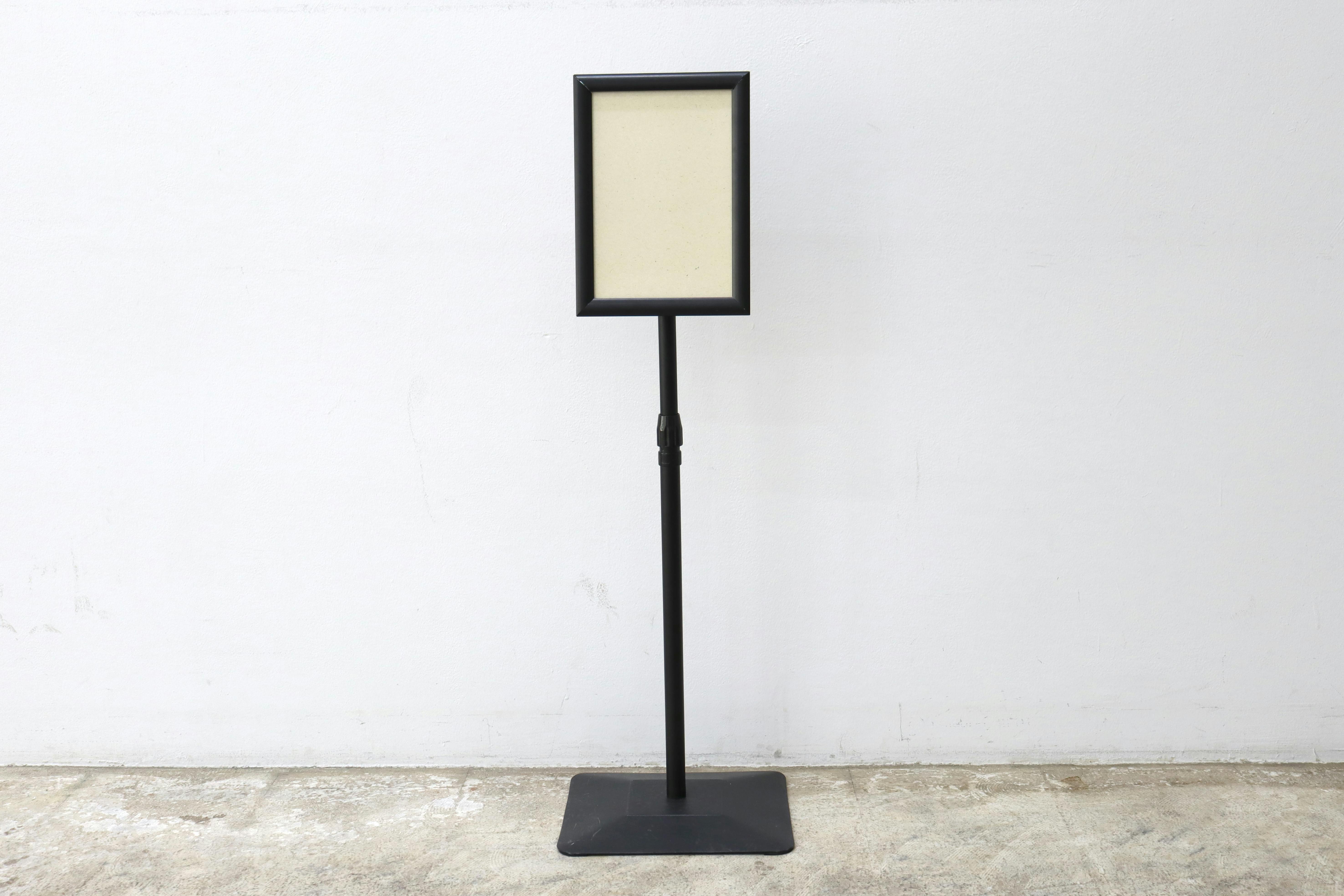 【本町駅7分】路面の駐車場2台付きで南向き / 展示会やポップアップストアに最適 / ガラス張りで開放感のある25坪のレンタルスペース / 無料貸し出し什器が充実