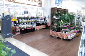 【サンデー浪岡店】風除室 食物販やプロモーション等の出店に最適なホームセンター店内のイベントスペース