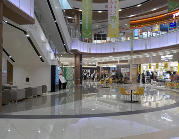 【イオンモールとなみ*】１F　チューリップコート