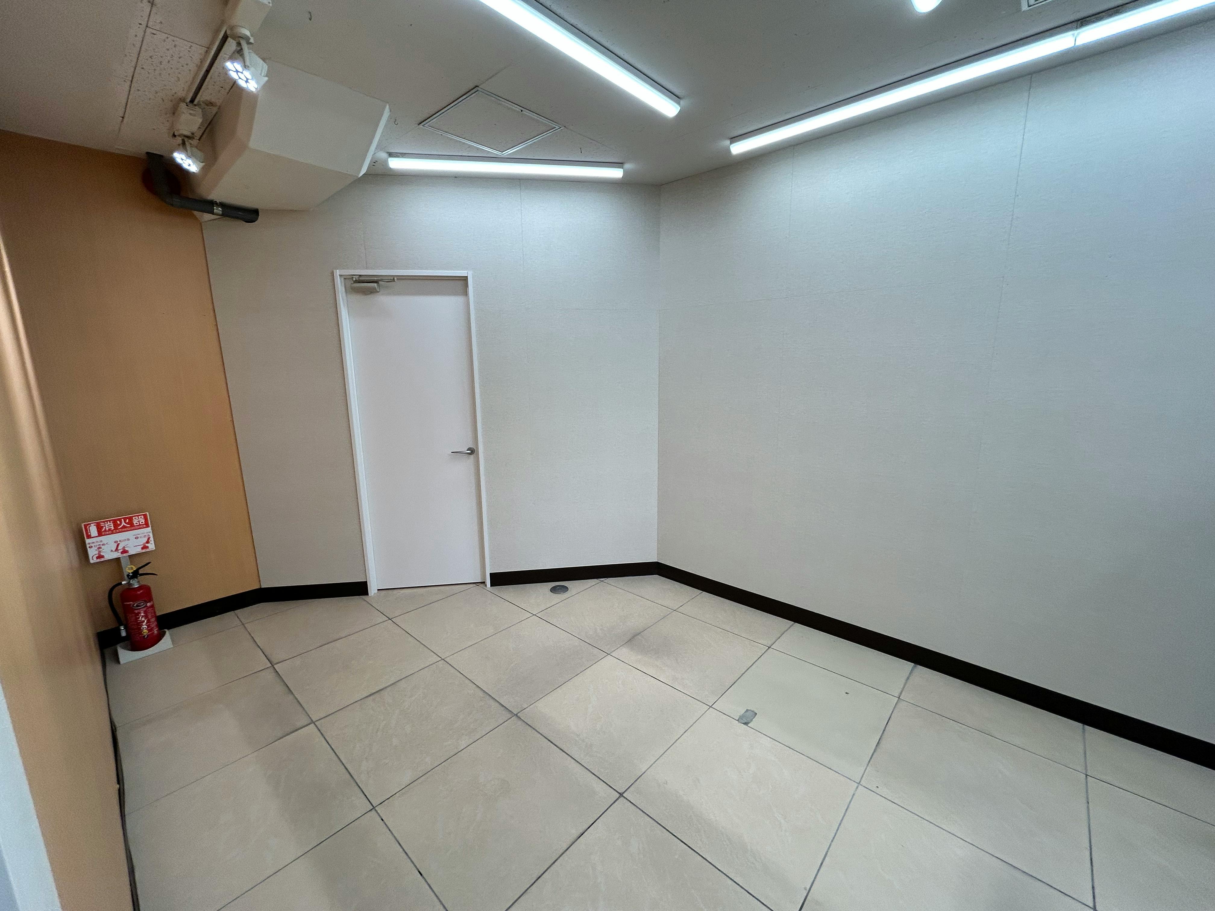 【横浜市営地下鉄ブルーライン上永谷駅】各種プロモーションや物販に最適な人通りの多い改札外イベントスペース