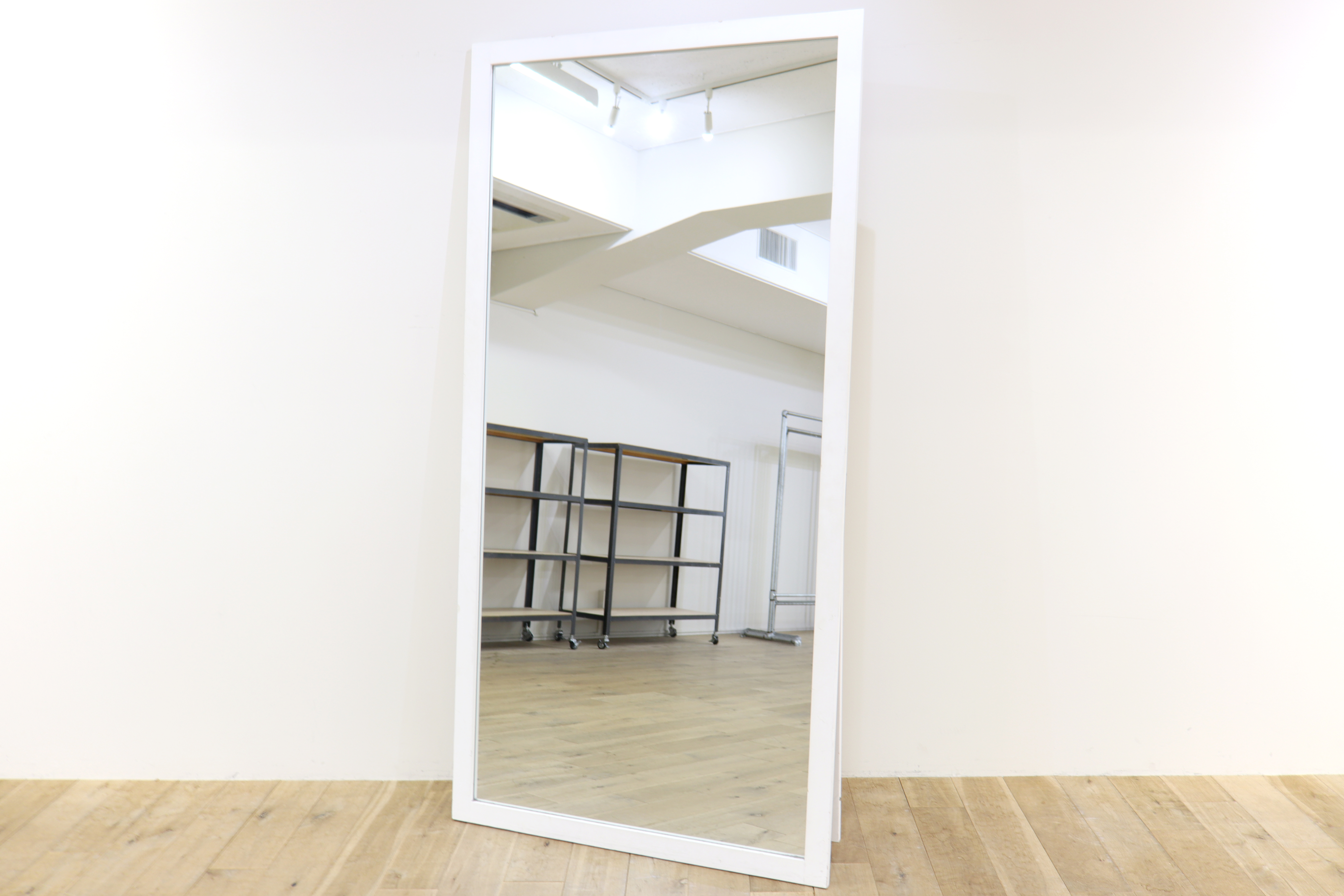 【本町駅7分】展示会やポップアップストア・アパレル向けLIVE配信に適した空間。