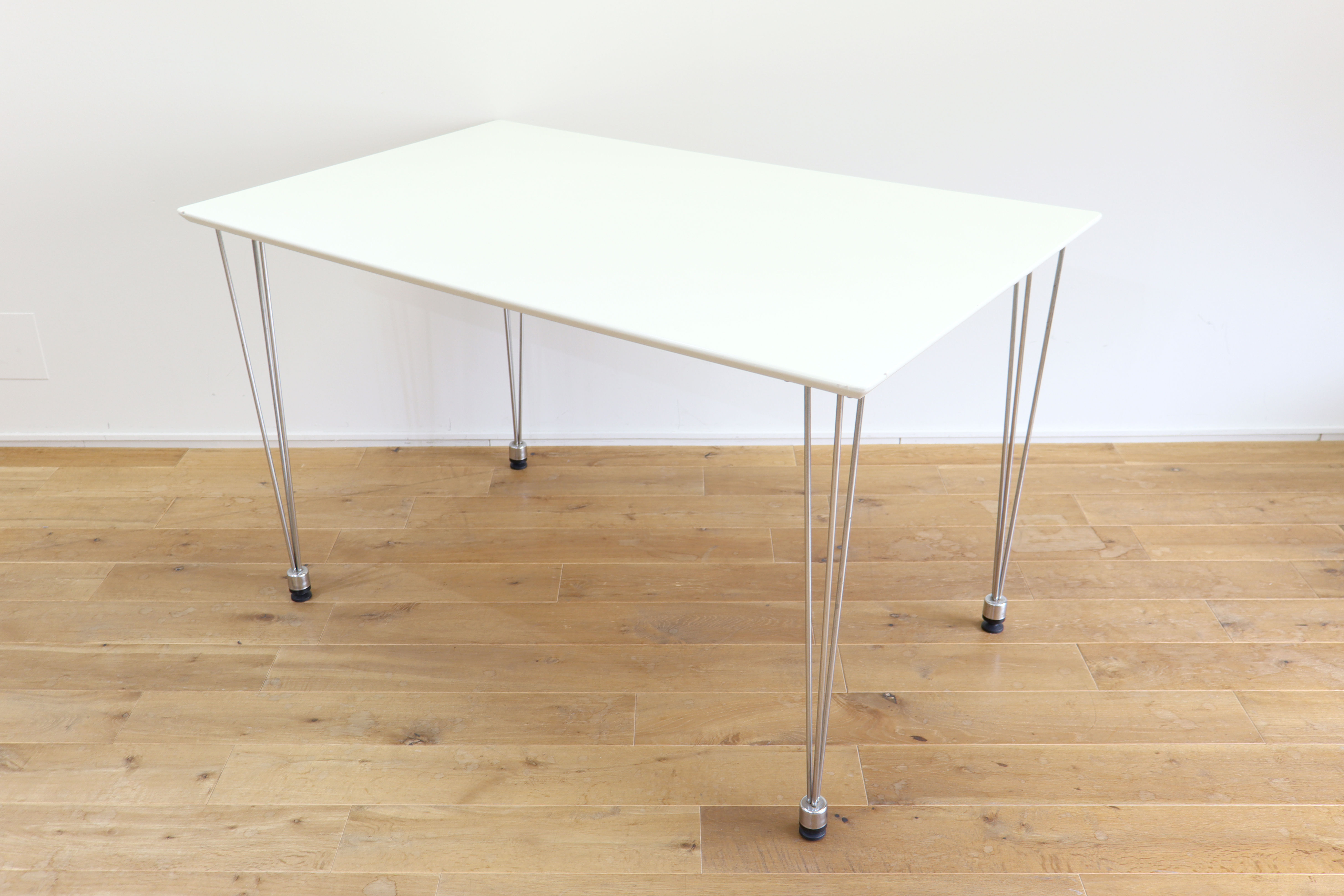 【本町駅7分】展示会やポップアップストア・アパレル向けLIVE配信に適した空間。