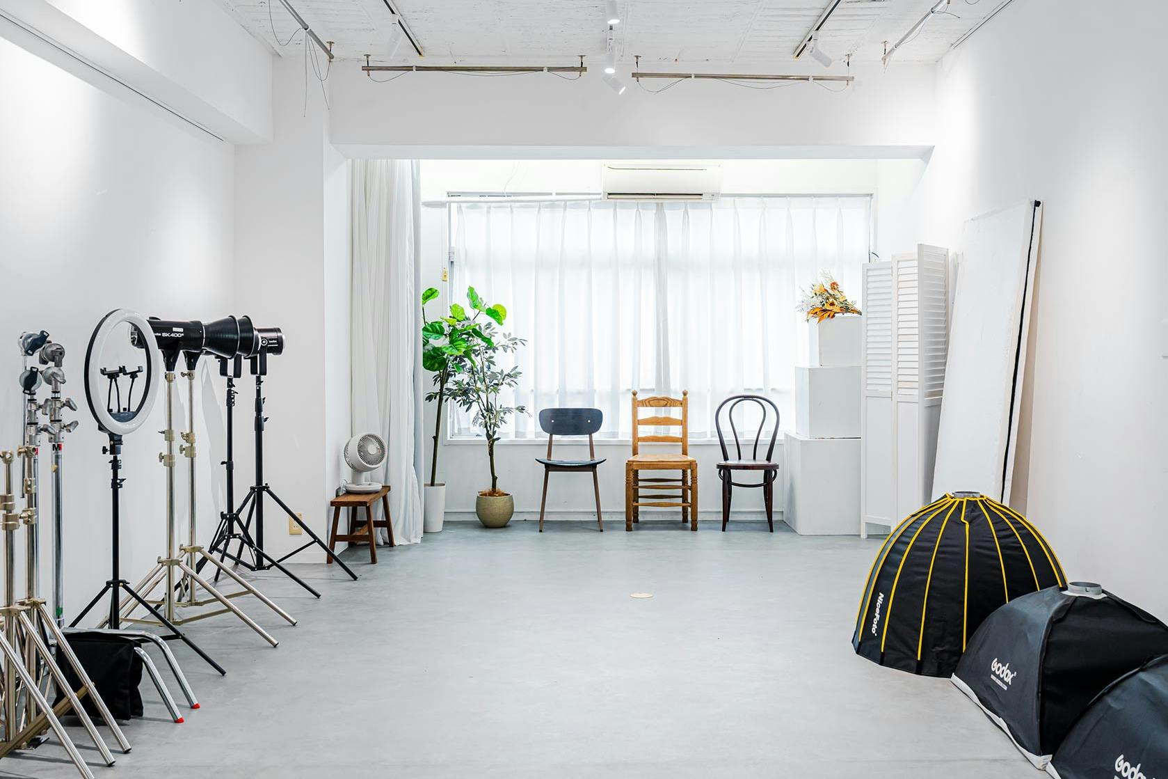 【初台駅5分】カメラ1台で本格的な撮影可能/撮影実績多数/近隣駐車場多数で搬入も簡単