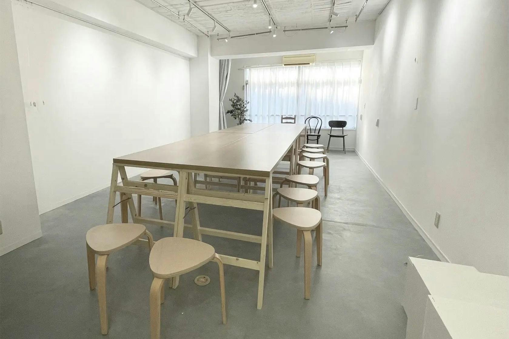 【初台駅5分】カメラ1台で本格的な撮影可能/撮影実績多数/近隣駐車場多数で搬入も簡単