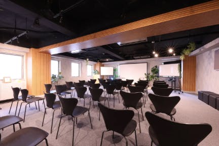 【新宿三丁目1分】会議や展示会などに最適な駅チカでアクセス抜群なイベントスペース