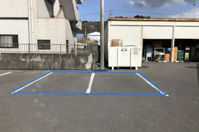 【ファミリーショップニシムタ 垂水店】キッチンカーに最適な駐車場スペース