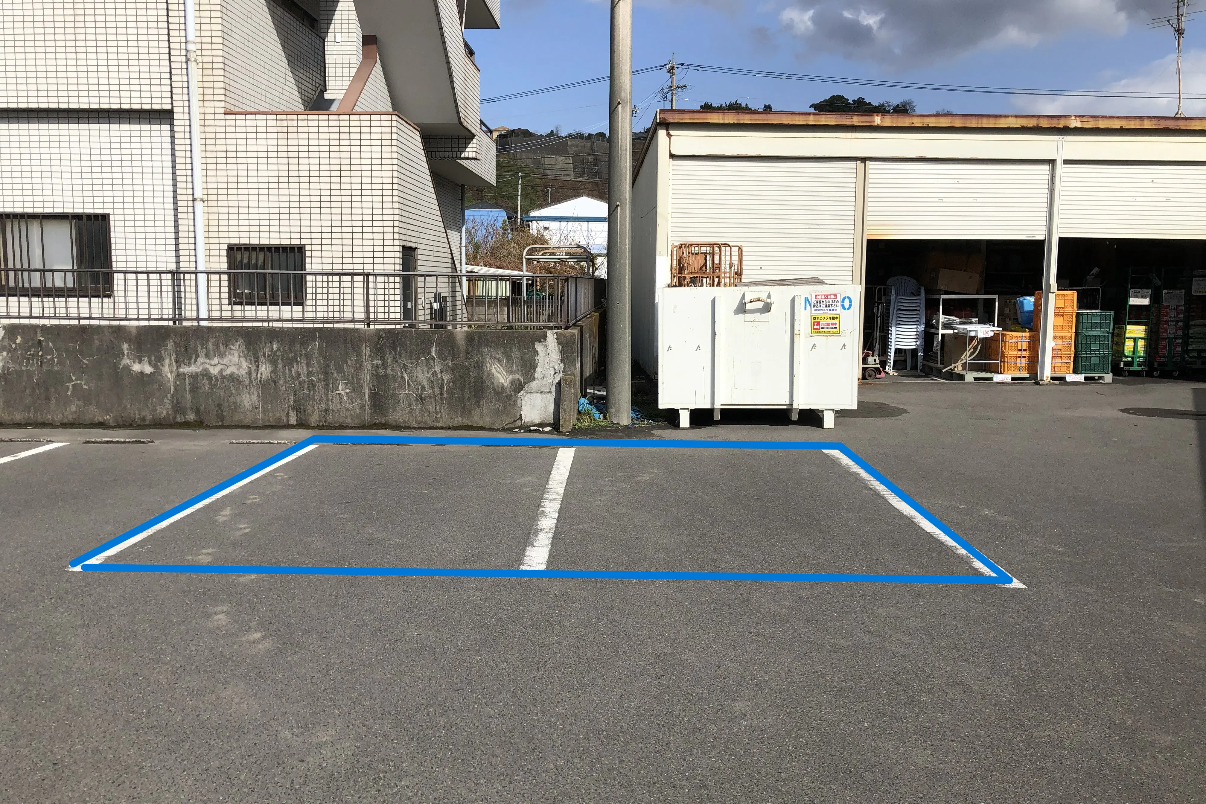 【ファミリーショップニシムタ 垂水店】キッチンカーに最適な駐車場スペース