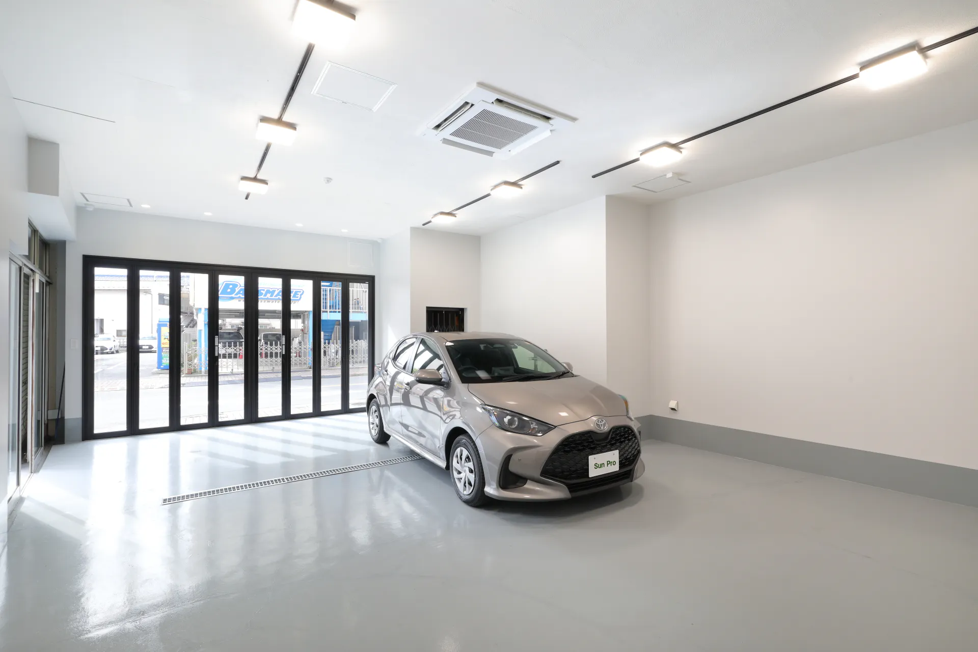 【蓮沼駅2分】車・バイク撮影におすすめの一棟貸切スタジオの画像