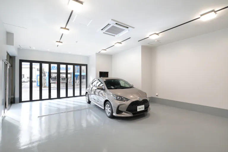 【蓮沼駅2分】スペース1(ショールームやガレージのシーンなど演出が可能です。)