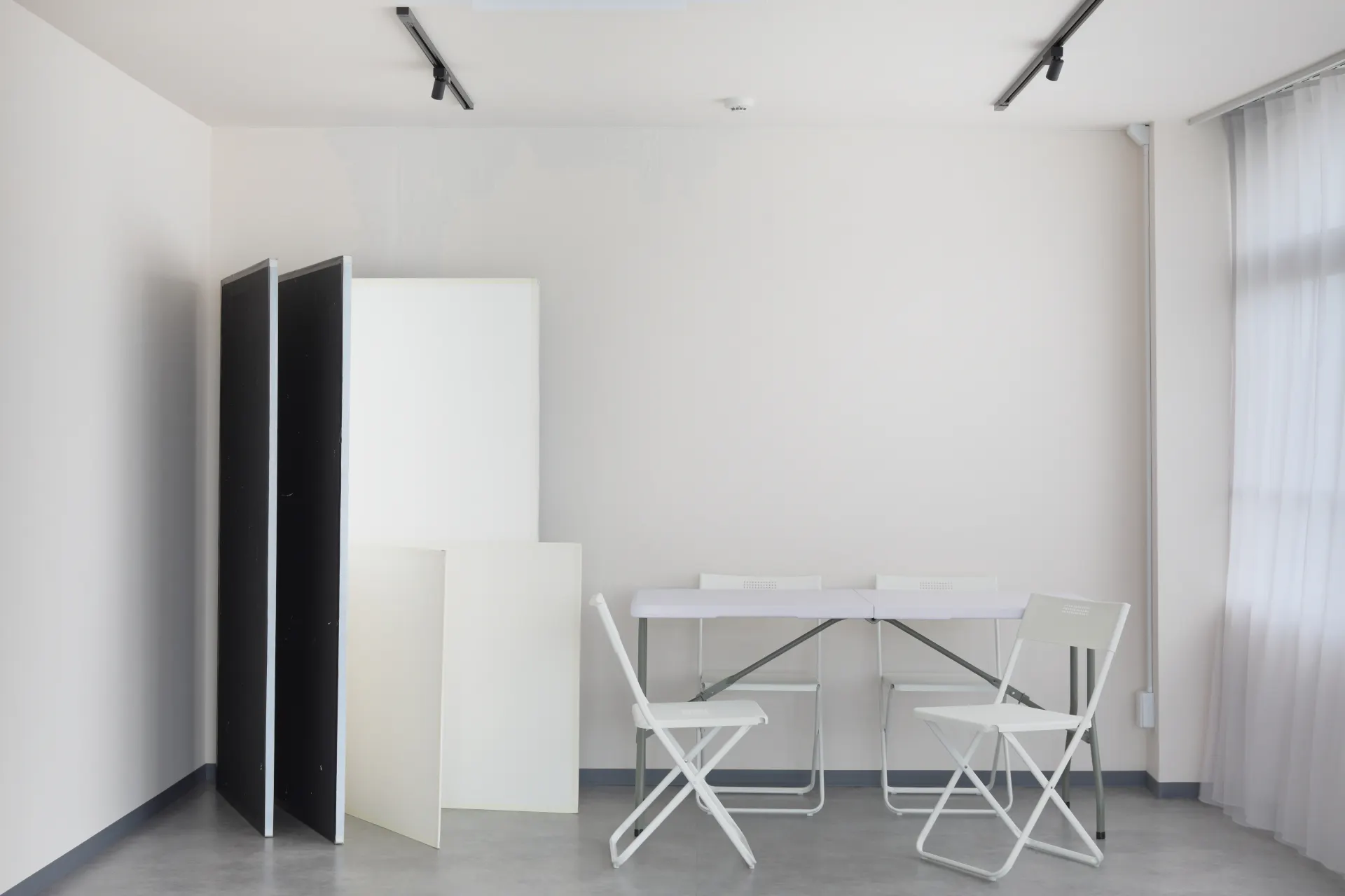 【蓮沼駅2分】車・バイク撮影におすすめの一棟貸切スタジオ