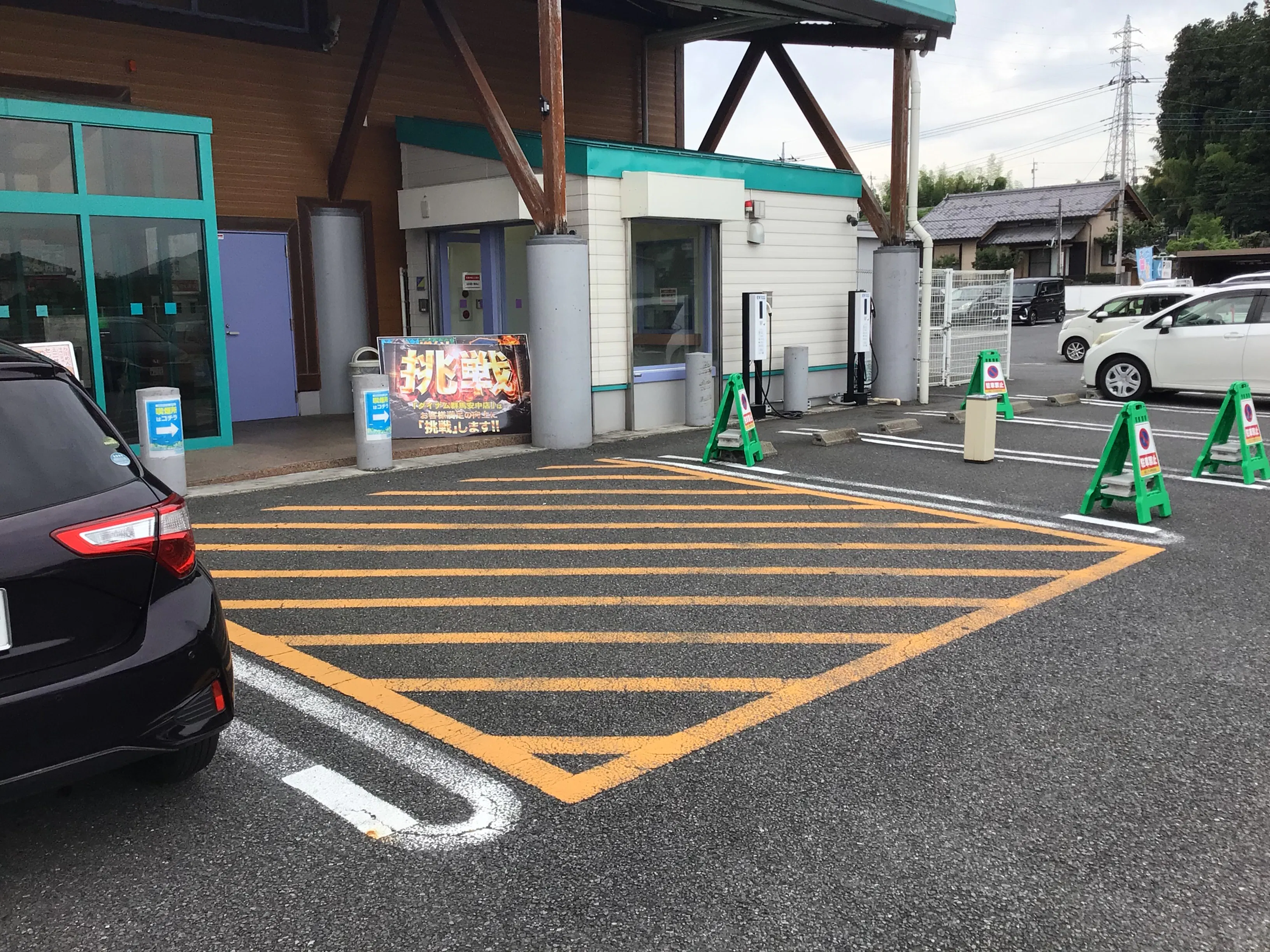 【ダイナム群馬安中店】キッチンカー出店やプロモーションイベントに最適なアミューズメント施設のイベントスペース(①店舗駐車場)