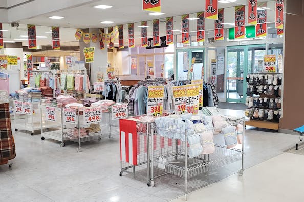 【ヨシヅヤ佐屋店】プロモーションやポップアップストアに適した地域密着型商業施設の1階吹抜広場スペース