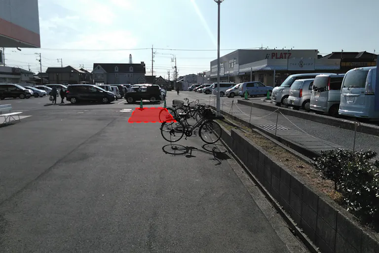 【ミスターマックス 末武店】1階駐車場 キッチンカーに最適な総合ディスカウントストアの催事イベントスペースの画像1