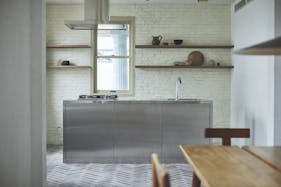 【代々木上原駅8分】撮影に最適 素材を活かしたナチュラルテイストなスタジオスペース(2F)